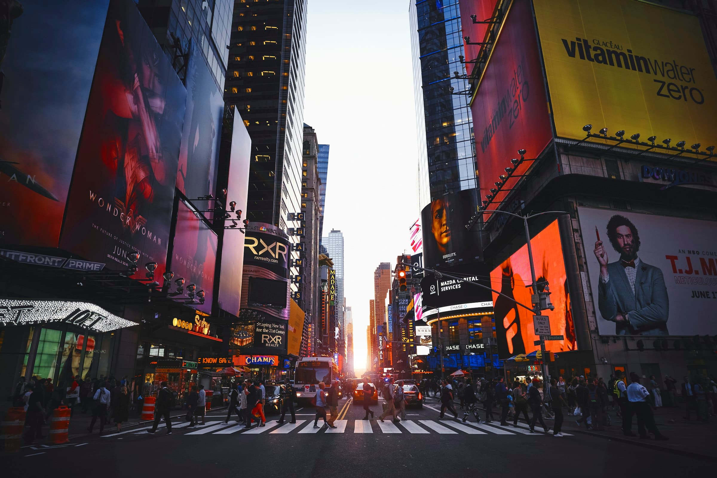 New York City skyline — Wise Guys chauffeur service